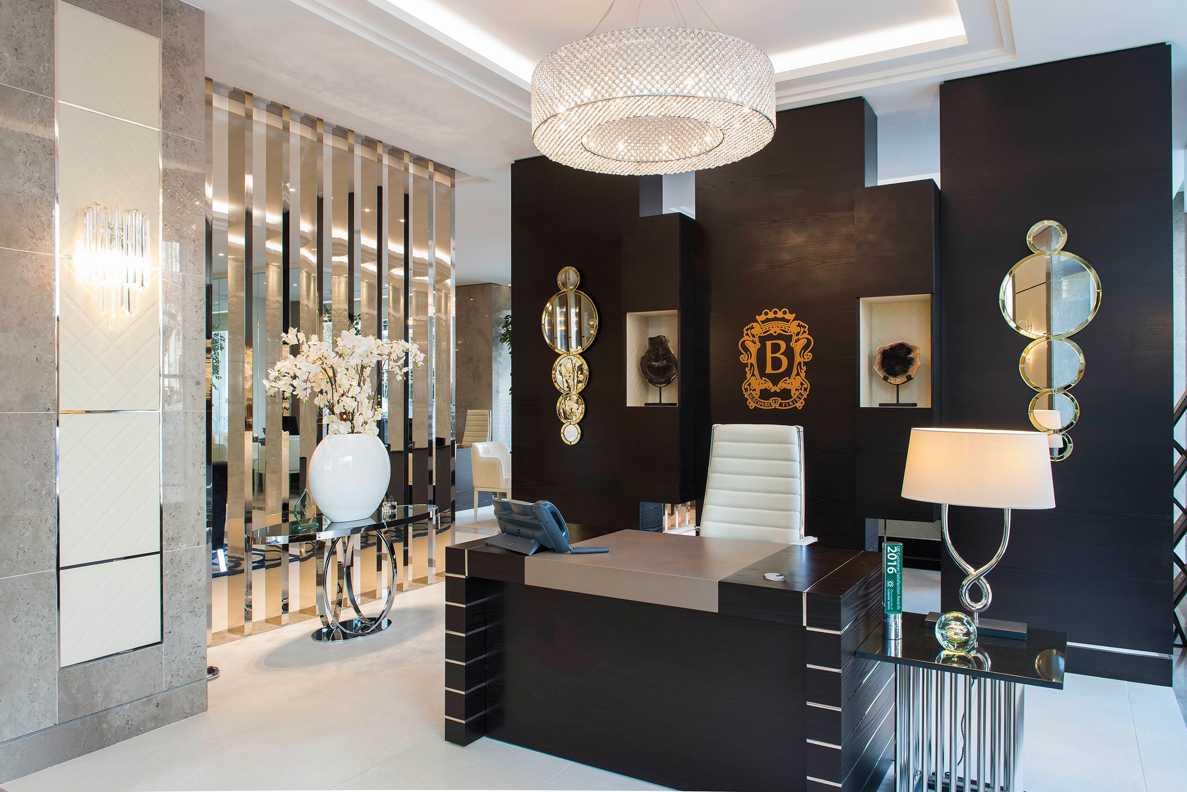 Desk-2-190-Strand-Marketing-Suite-Interieur-London